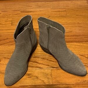 Elegant Gray Textured Ankle Booties